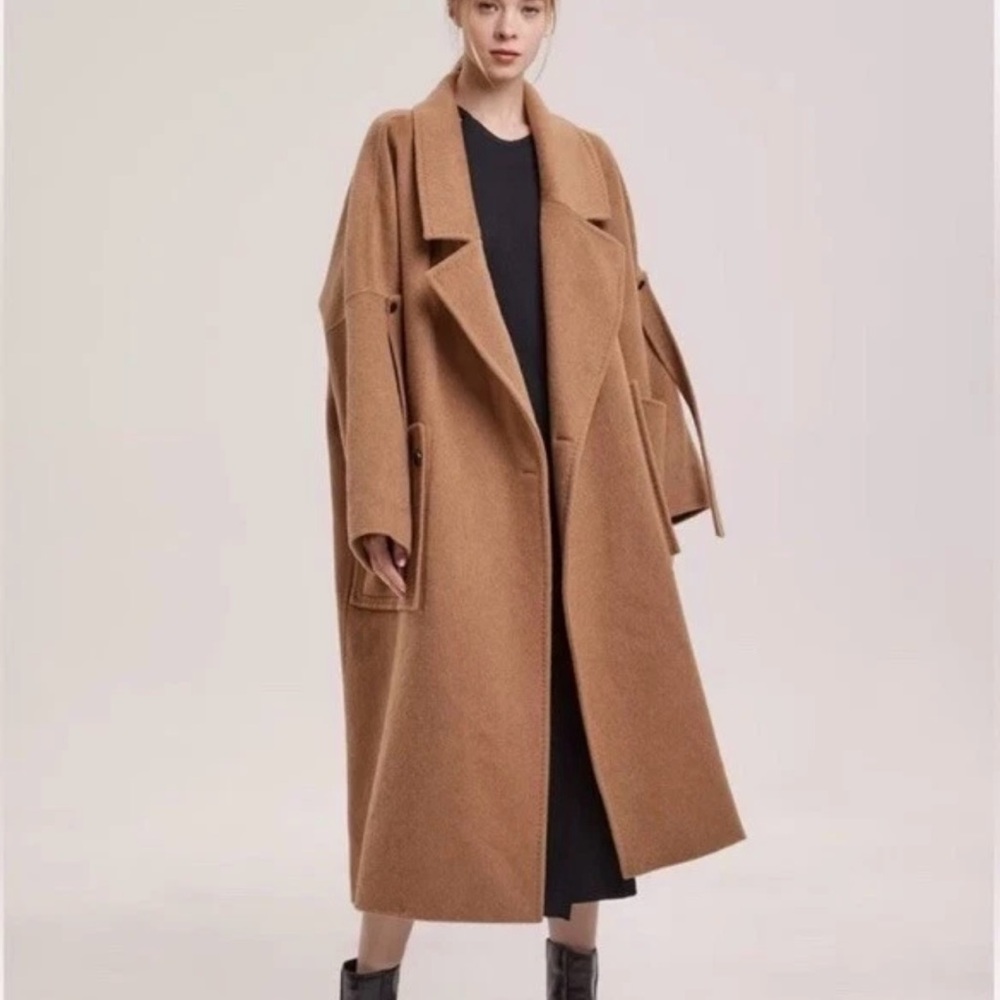 Elegant Tan Women's Overcoat